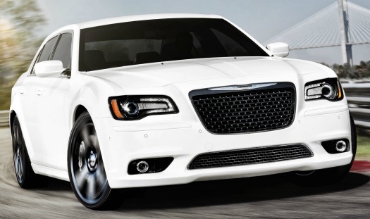 New car test: Chrysler 300 SRT8 – the tire-smoking BIG Hemi