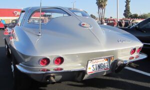 a fine split-window was among the 60 cars on the cruise.