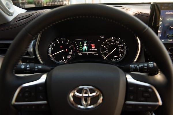Toyota Highlander steering wheel.