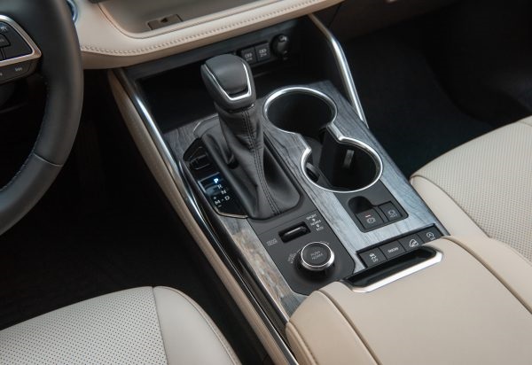 The shifter console in the Highlander