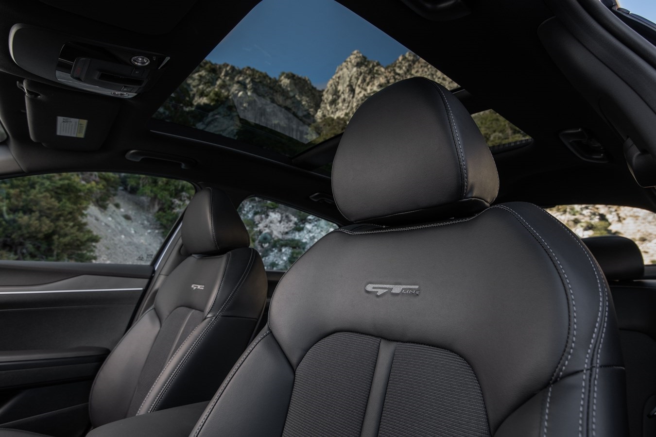 A view of the panoramic sunroof in the Kia K5 sedan.