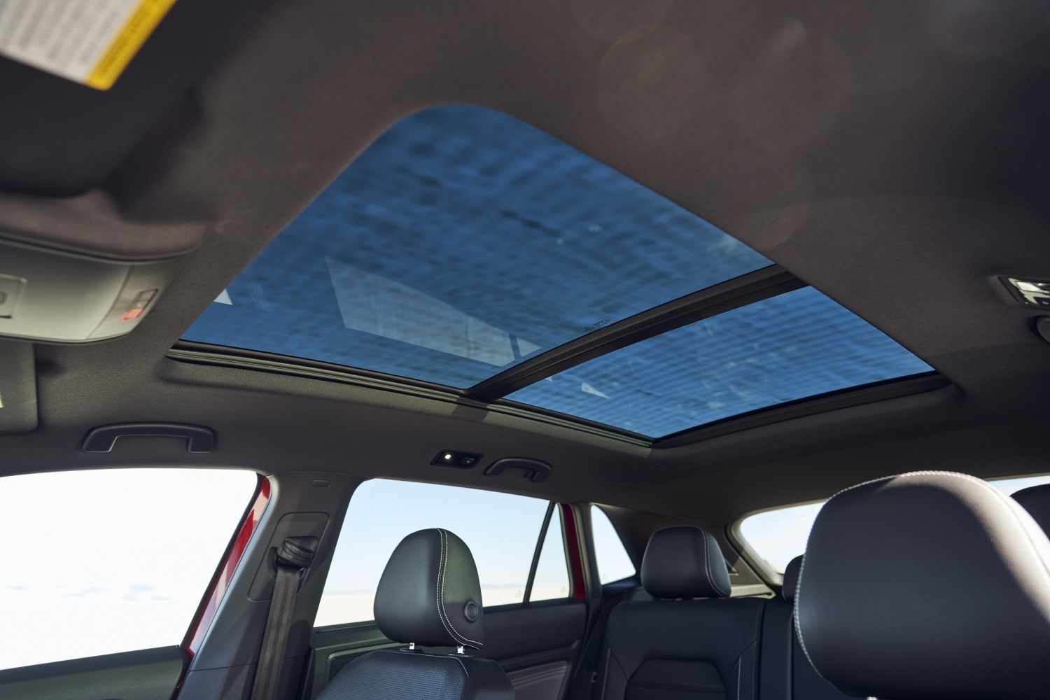 The big sunroof in the Cross Sport
