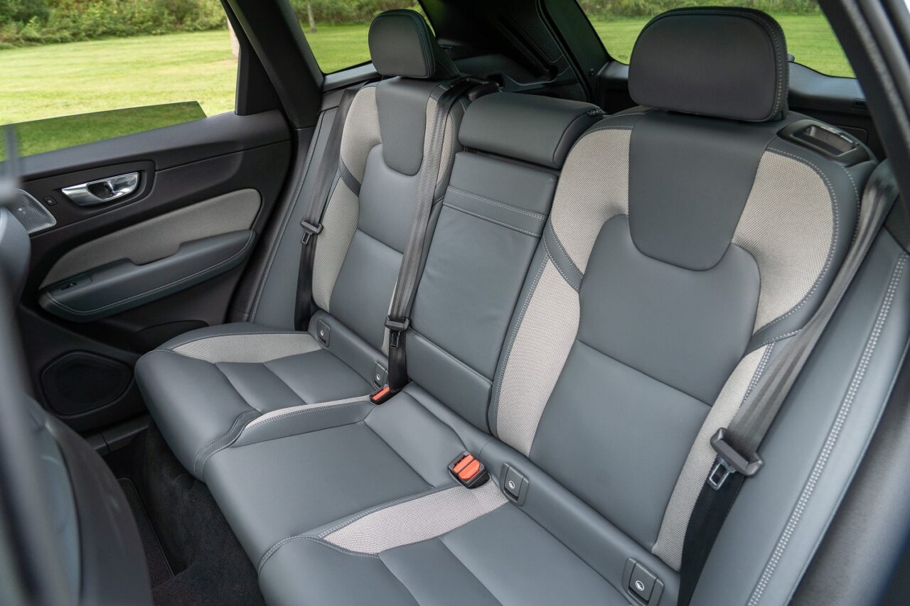 Volvo Xc60 Rear Legroom