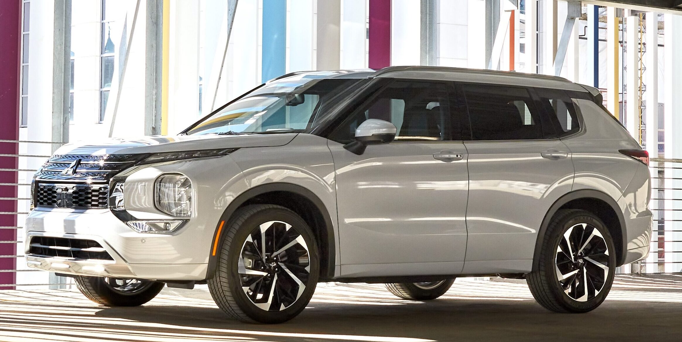 Exterior view of the 2022 Mitsubishi Outlander