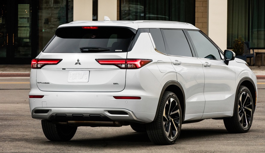 A rear view of the Outlander