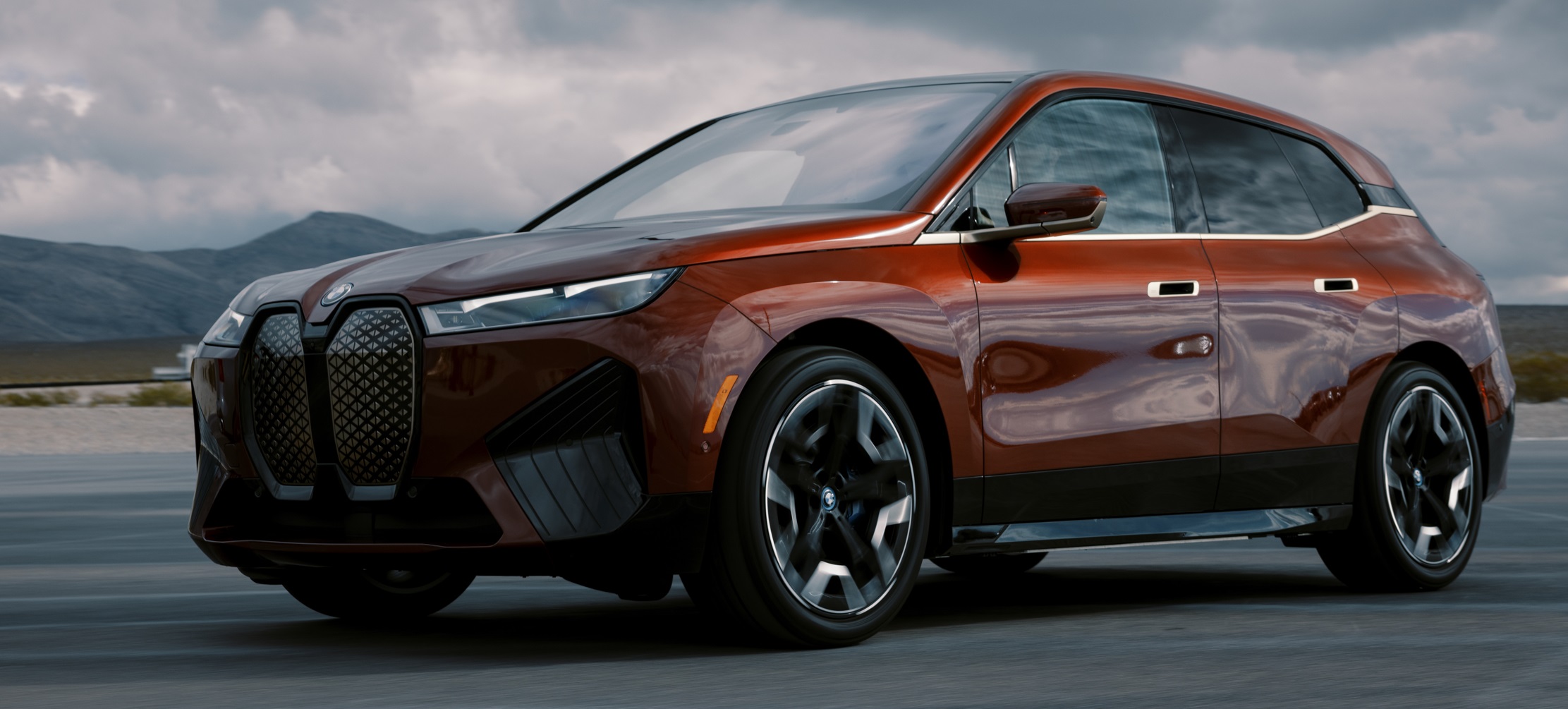 A static view of a coper-colored BMW battery electric iC