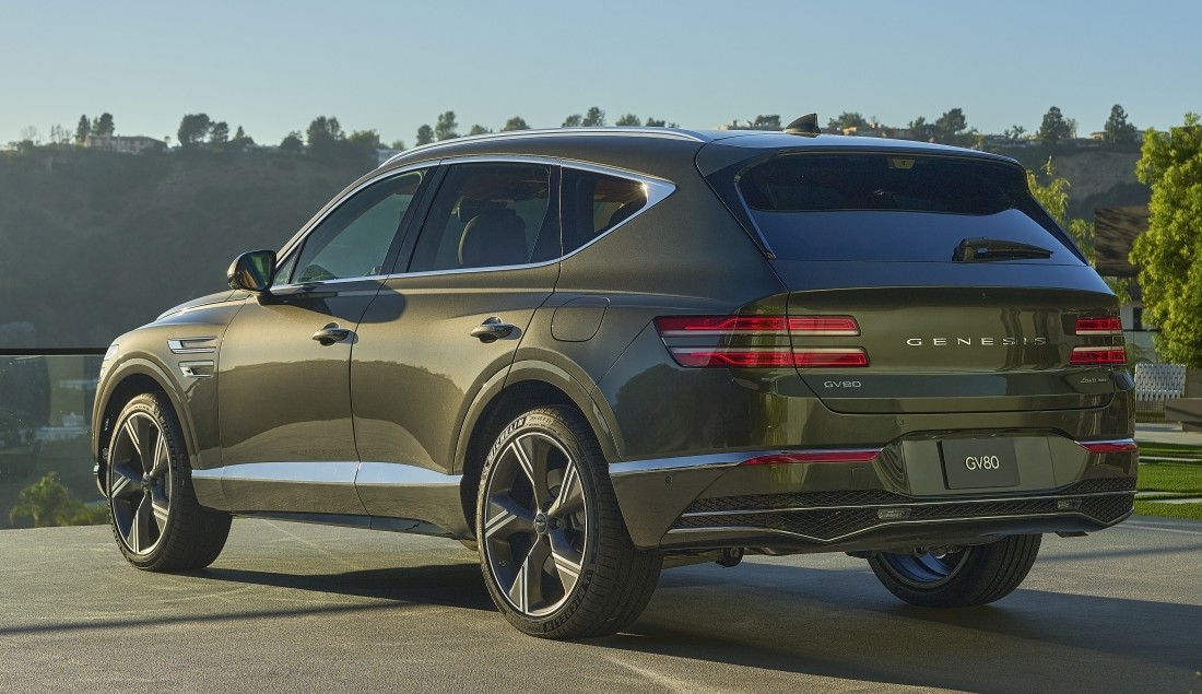 A stationary view of the Storr Green G80 rear end.